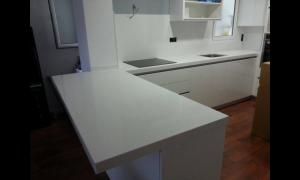 SILESTONE BLANCO ZEUS CANTO A INGLETE